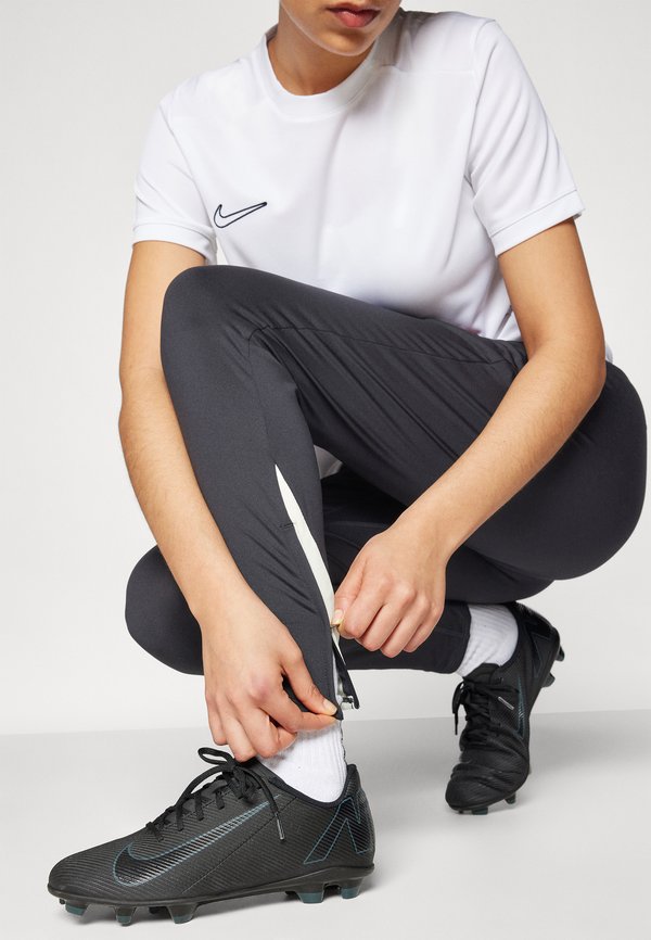 LIVERPOOL FC W NK DF STRK PANT KPZ SE - Club wear3