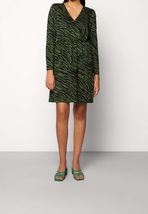 Strickkleid - green