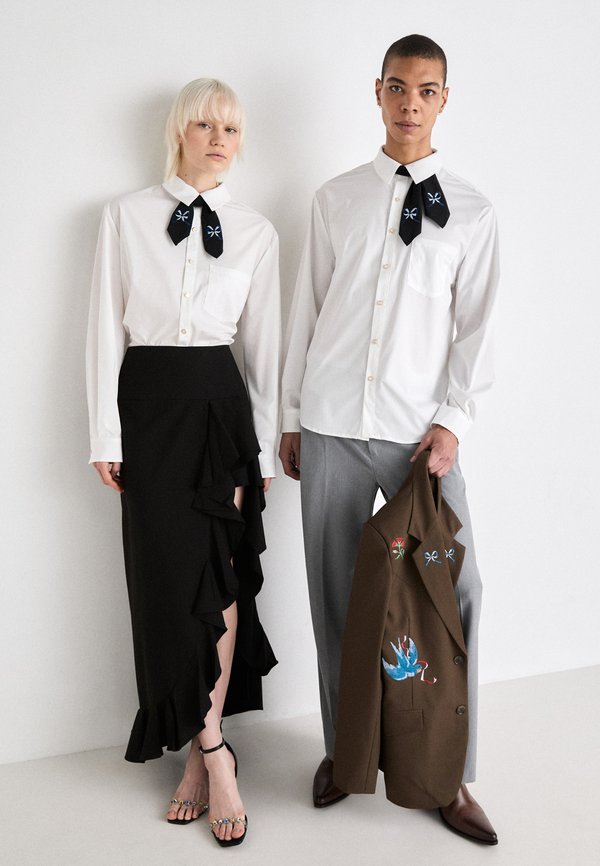 LILIAN TIE SHIRT UNISEX - Shirt2