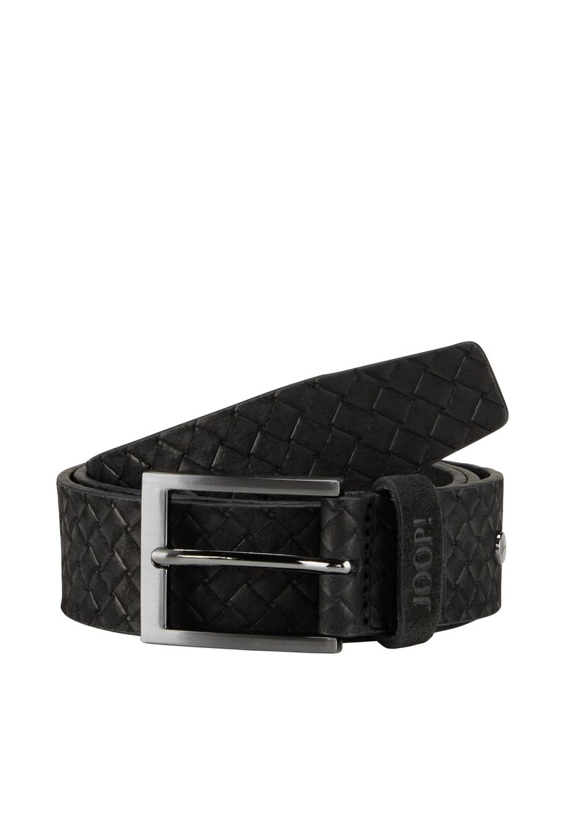 Zwarte geweven leren riem met een zilverkleurige metalen gesp en een zacht stoffen accent met de merknaam "JOOP!" in reliëf.