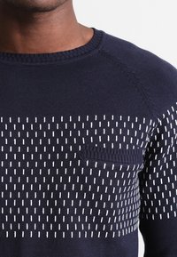 Pier One Stickad tröja - dark blue