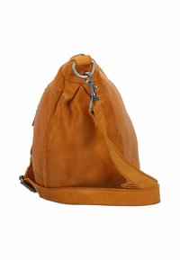 Borsa a tracolla in morbida pelle di un arancione intenso con forma arrotondata. Caratterizzata da un dettaglio con clip metallica e una tracolla piatta. Superficie con dettaglio testurizzato.