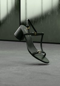 Δεν επιλέχθηκε, black