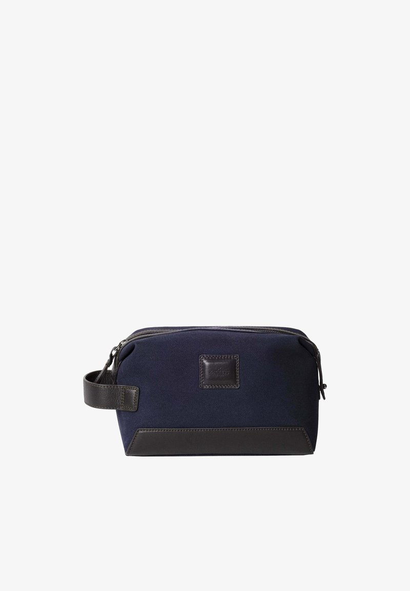 Borsa da toilette in tela blu navy con base e cerniera in pelle scura. Dotata di manico laterale e patch in pelle con logo sul davanti.