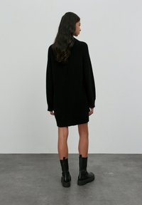 EDITED Strickkleid - schwarz