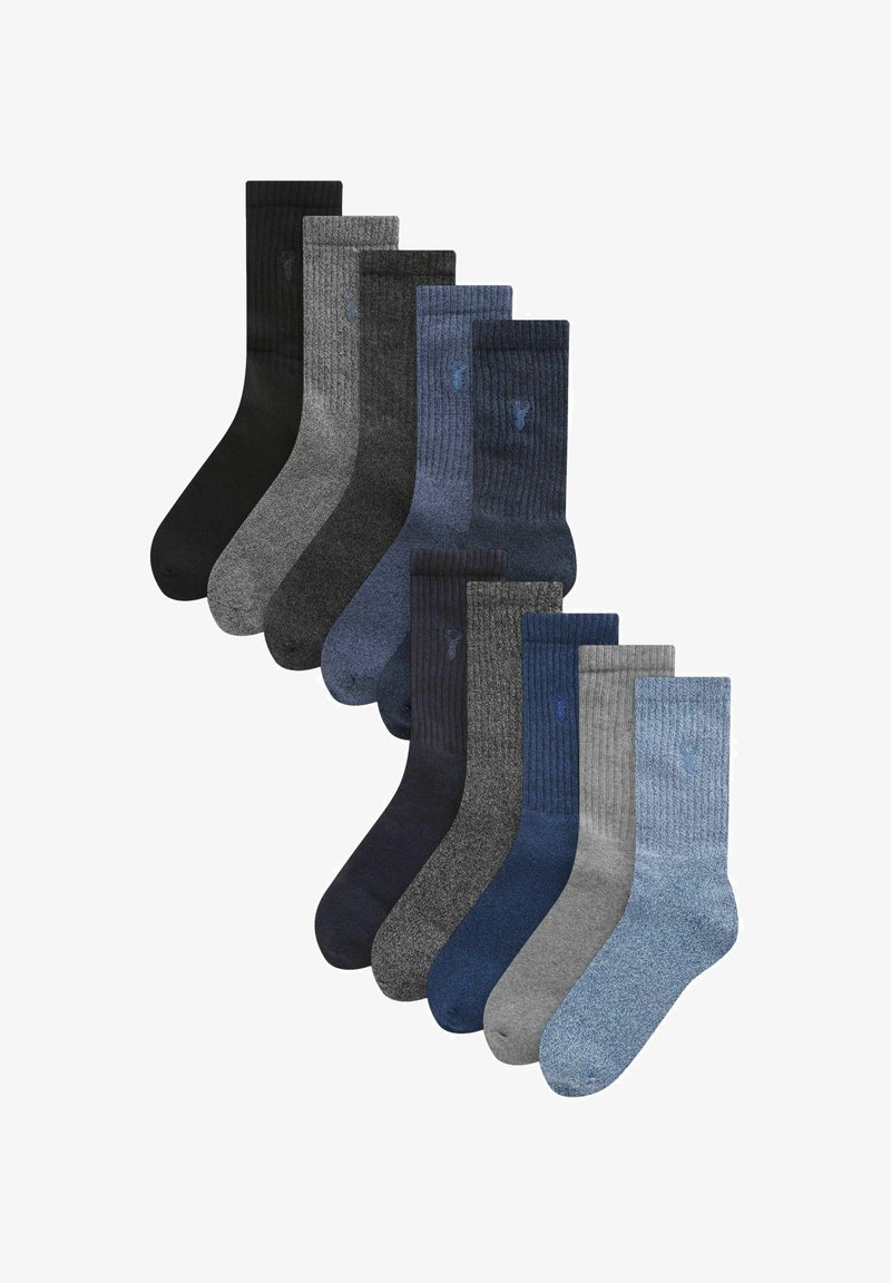 Sæt med ti ribbede sokker i forskellige nuancer af sort, grå og blå. Hvert par har et diskret logo og en behagelig, åndbar tekstur.