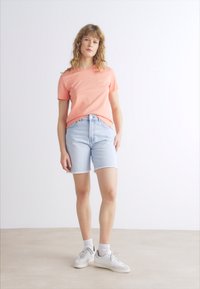 GANT TONAL SHIELD - Basic póló - peachy pink