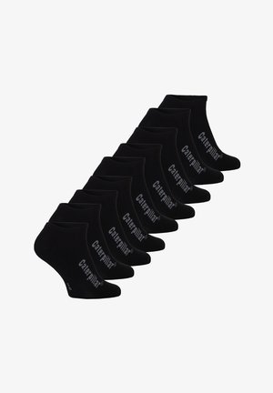 Acht Paare schwarze, niedrig geschnittene und knöchelhohe Socken, diagonal angeordnet, jeweils mit grauer "Caterpillar"-Markierung an der Seite.