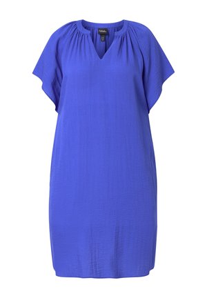 Kniestanges königsblaues Kleid mit kurzen, flatternden Ärmeln und einem gerafften runden Ausschnitt mit kleinem V-förmigen Schlitz.