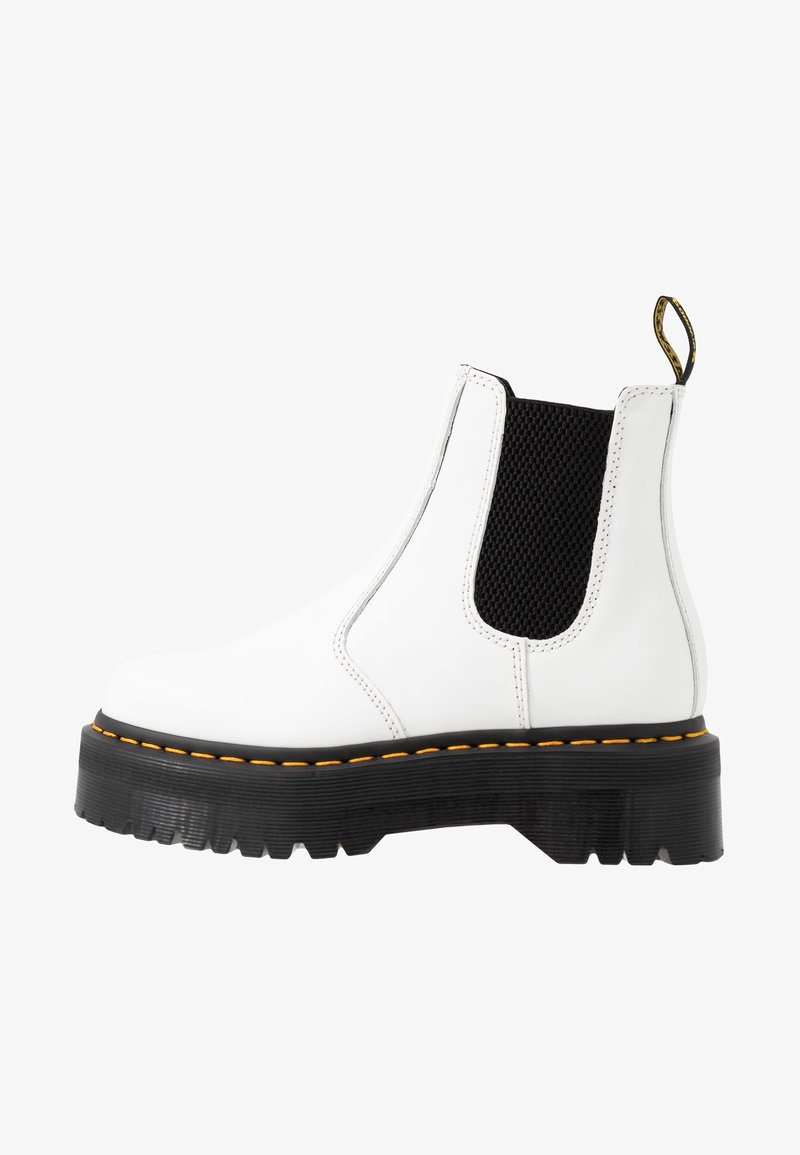 Dr Martens 2976 Quad Polished Smooth Platform Ankle Boots White Zalando Co Uk