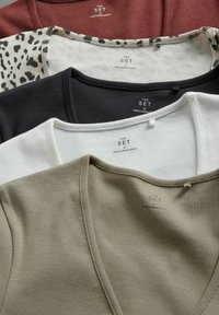 THE SET REGULAR FIT - 5 PACK V-NECK SHORT SLEEVED - Marškinėliai su spaudiniu - black red khaki green cream animal