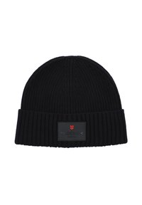 Czarna dziana czapka wykonana z prążkowanego materiału, z podwiniętym mankietem i prostokątną etykietą z czerwonym logo oraz napisem z przodu.