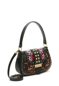 Borsa a mano in pelle nera con frontale a motivo leopardato, ricami floreali rosa, borchie dorate e tracolla staccabile.