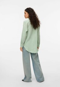 Vero Moda Button-down blouse - silt green