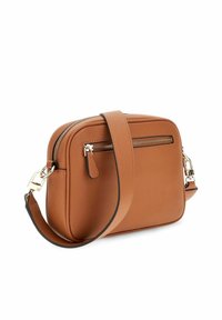 Sac bandoulière en cuir marron avec une finition texturée, doté d'une fermeture zippée et d'une bandoulière réglable, accentué de quincaillerie dorée.