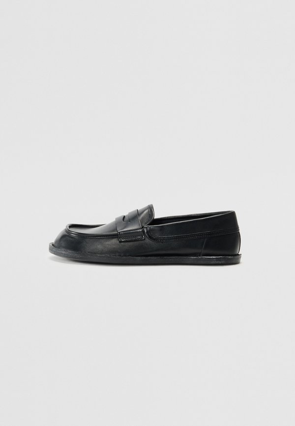 DESERT COLLEGE - Moccasins - nero