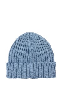 Jasnoniebieska prążkowana dzianinowa czapka z podwiniętym rondem, zaprojektowana z myślą o cieple i codziennym noszeniu.