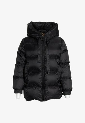 Veste matelassée noire brillante avec capuche, fermeture éclair frontale, cordons de serrage et poignets élastiques aux manches, exposée sur un mannequin blanc.