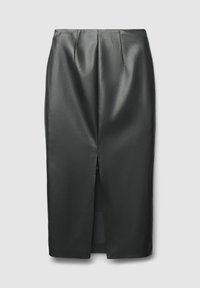 Gonna a tubino in pelle nera con spacco posteriore, vita plissettata, texture liscia e lunghezza media, adatta per contesti formali.