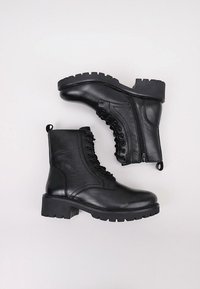 Sandra Fontán GARNAVIE - Botines con cordones - black