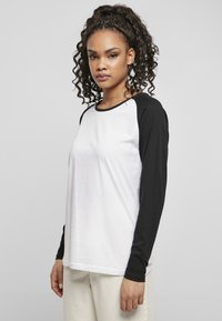 Urban Classics - LADIES CONTRAST RAGLAN LONGSLEEVE - Langærmet T-shirt - white/black Miniaturebillede 1