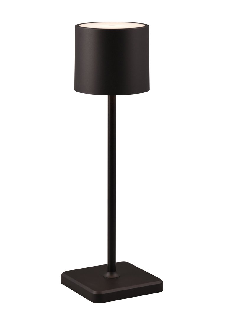 Zwarte metalen tafellamp met een cilindrische kap en slanke paal, rustend op een vierkante basis. Eenvoudig ontwerp met een matte afwerking.