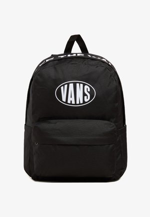 Zaino Vans nero con una grande tasca frontale, logo sulla parte anteriore, tessuto resistente e spallacci imbottiti per il massimo comfort.