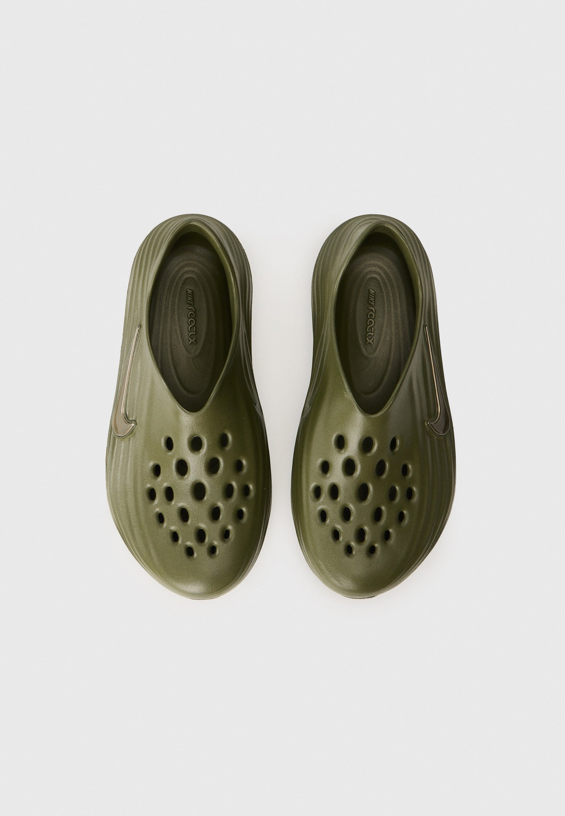 Nike Sportswear REACTX REJUVEN 8 UNISEX - Zuecos - med olive/verde