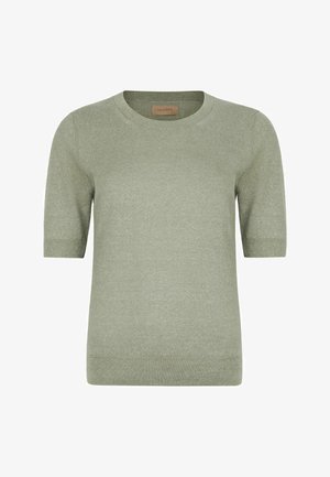 Pull en maille vert clair à manches courtes avec poignets, ourlet et col rond côtelés, avec une petite étiquette de marque marron à l'intérieur du col.