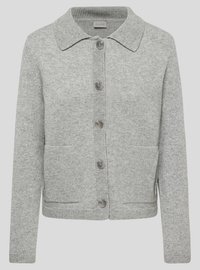 Hellgraue Strickjacke mit Kragen, sechs braunen Knöpfen und zwei Fronttaschen. Der Stoff hat eine weiche Textur.