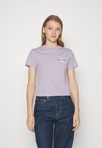 Calvin Klein Jeans SMALL MONOLOGO BABY TEE - Základné tričko - lavender aura