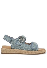 Blauwe spijkerstof sandalen met een gestructureerde bovenkant, klittenbandsluitingen en zilveren hardware, met een gevlochten jute platformzool.