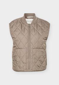 Gewatteerd beige mouwloos vest met frontale rits, twee zakken en geribbelde kraag, plat neergelegd op een witte achtergrond.