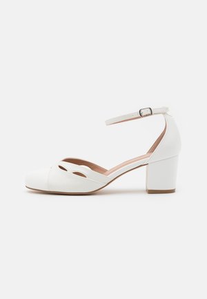 Anna Field Pumps - white