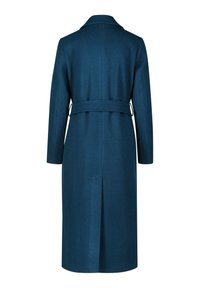 Manteau long en laine bleu sarcelle foncé avec ceinture, col cranté et fente au dos, doté d'une finition texturée et d'une coupe droite.