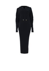 Schwarzes Kapuzenkleid aus weichem Strickmaterial, mit einer verlängerten Silhouette, Kordelzügen und gerippter Textur am Saum.