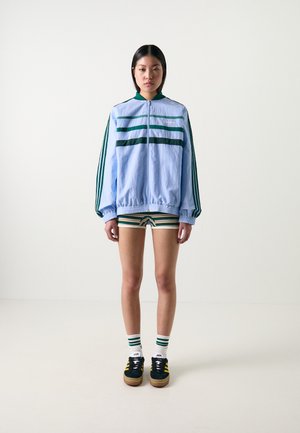 adidas Originals TRACK TOP - Trainingsjacke - clear sky