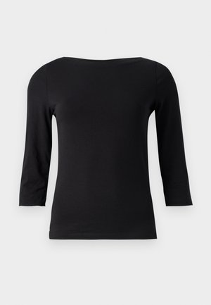 Camisa negra de manga larga con un amplio escote barco, hecha de una tela suave. Cuenta con mangas ajustadas y un dobladillo recto. Sin patrones ni adornos.