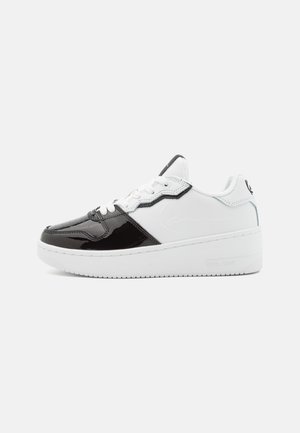 89 HEEL LOGO - Zapatillas - white/black