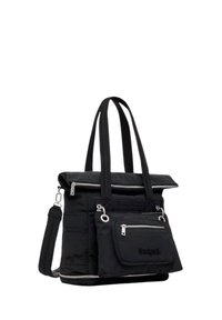 Svart nylon tote-väska med axelremmar, dragkedjeslutningar, extern ficka och texturerad yta. Utrustad med detaljer i silverfärgade metall.