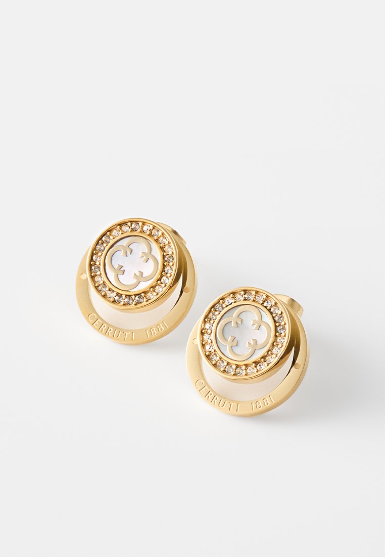 Boucles d'oreilles en métal doré avec un design circulaire, ornées de strass clairs et gravées "CERRUTI 1881" à la base.