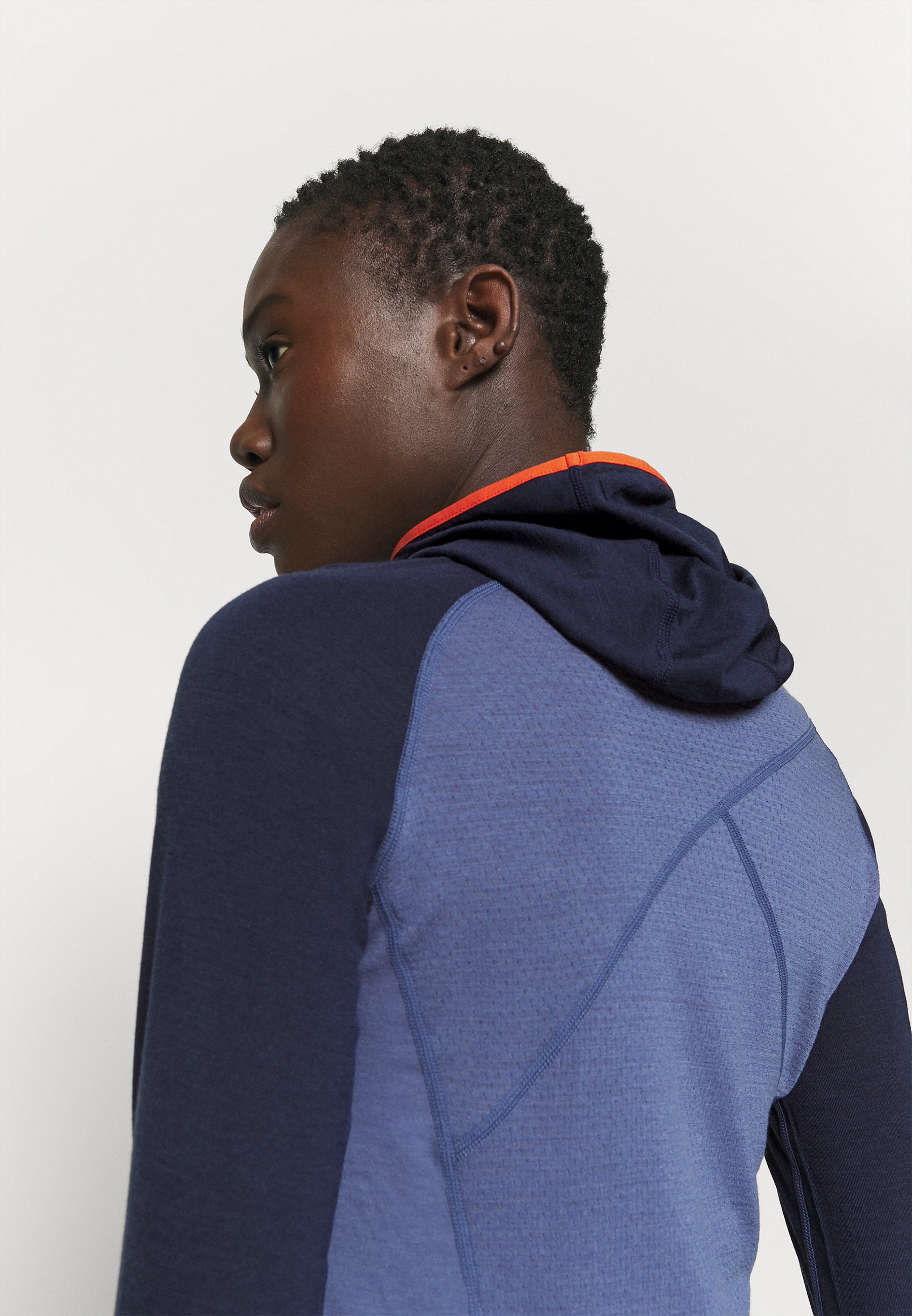 Mons Royale BELLA TECH FLEX HOOD 