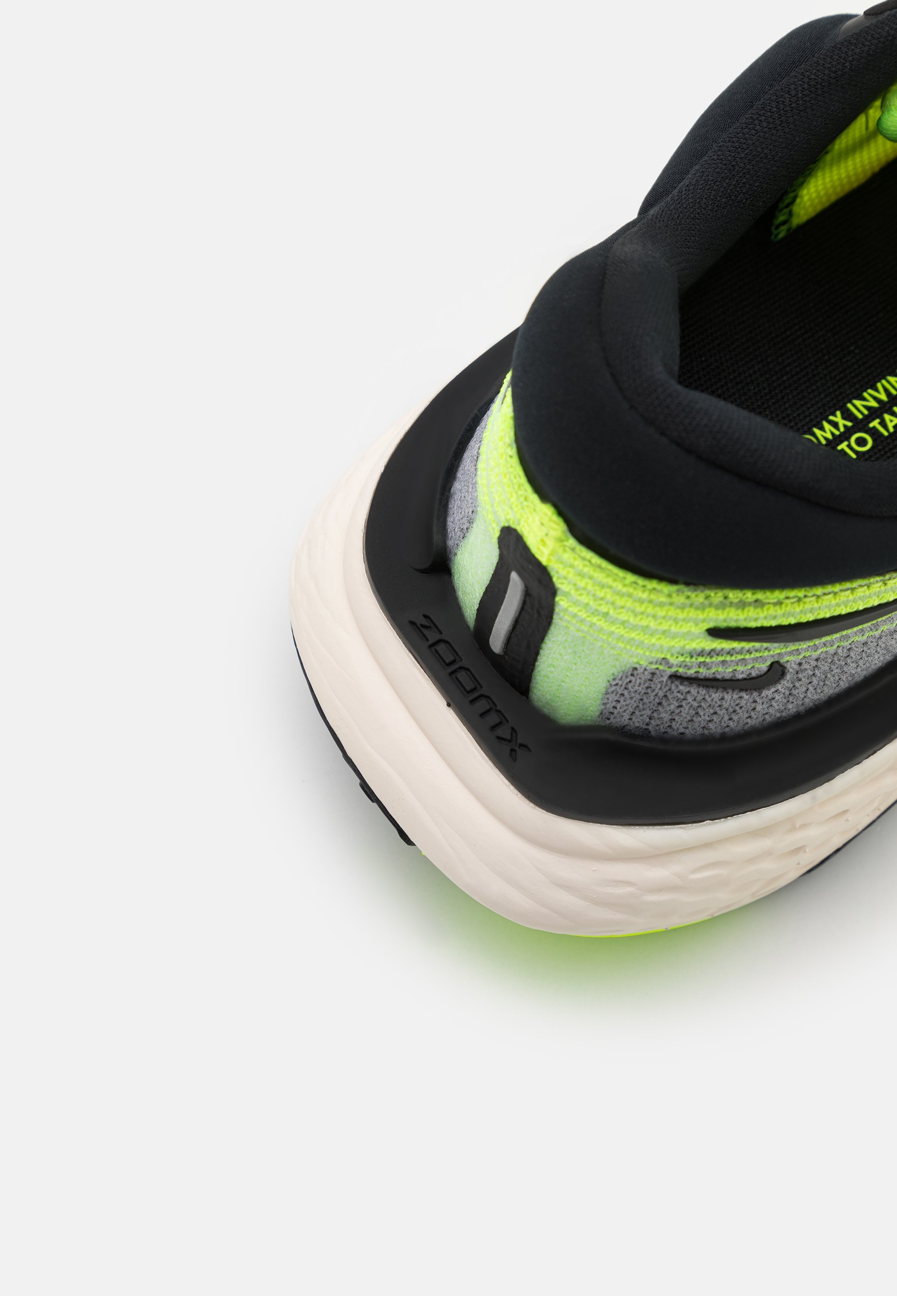invincible run nike