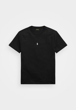 Czarny t-shirt z krótkim rękawem i okrągłym dekoltem, z małym białym logo polo z graczem umieszczonym na środku klatki piersiowej.