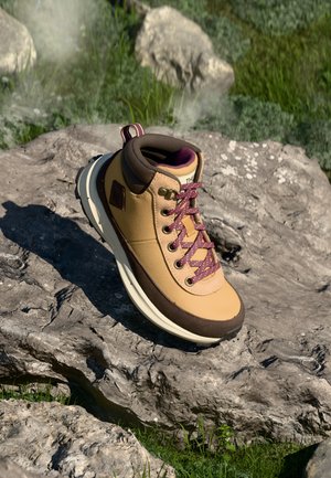 BACK TO BERKELEY IV UNISEX - Fjellsko - almond butter/demi tasse brown