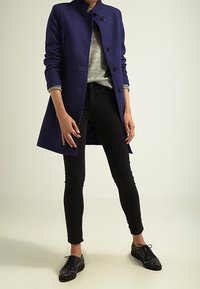 United Colors of Benetton Kort kappa / rock - purple