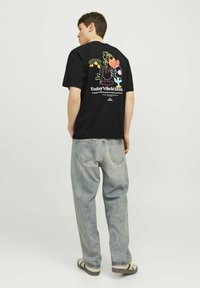 Jack & Jones RUNDHALS   - Camiseta estampada - black