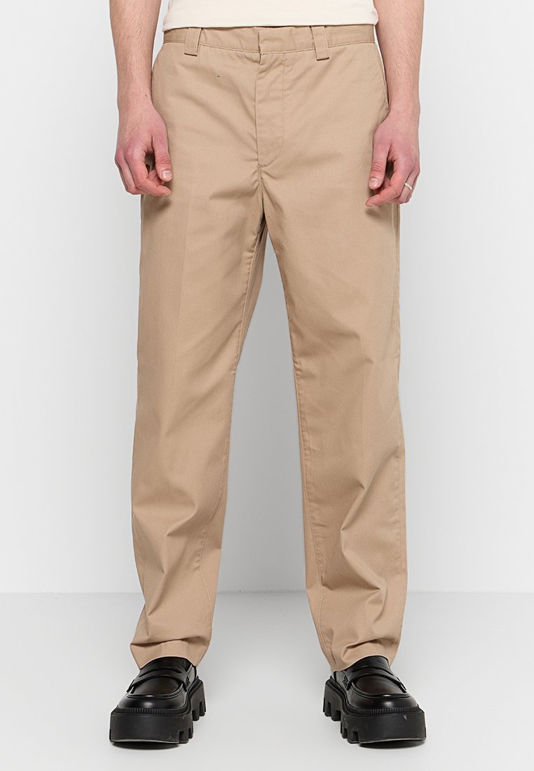 LOOSE FIT