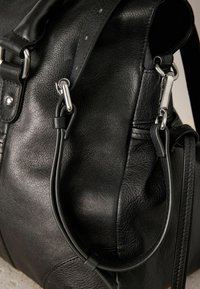 Next WASHED GRAB - Rankinė - black
