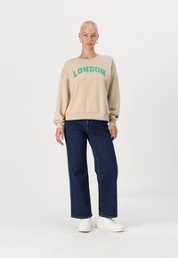 ONLY Petite ONLJOLANA O-NECK  - Sweatshirt - humus